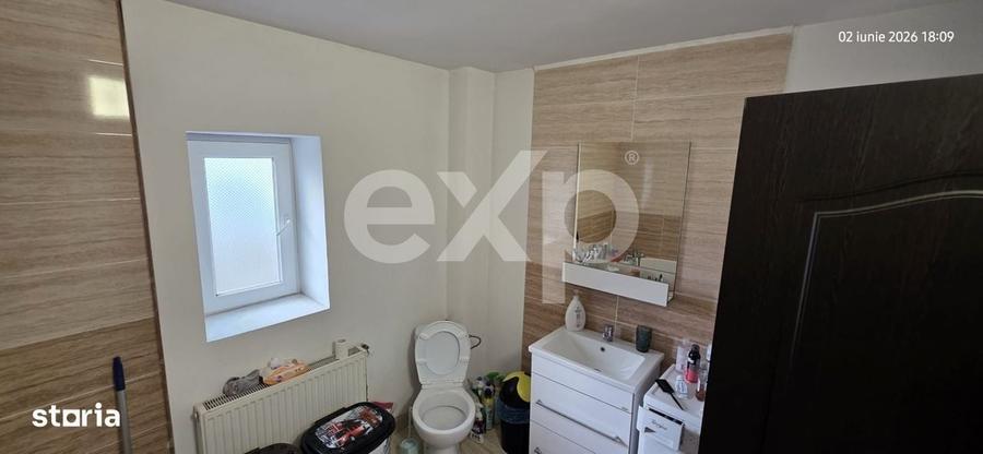 Casă cu 4 camere cu Teren 577 Mp în Aninoasa