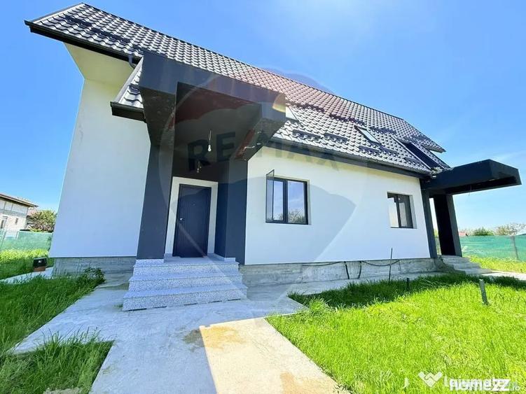 Casă cu 5 camere cu Teren 300 Mp în Cornetu