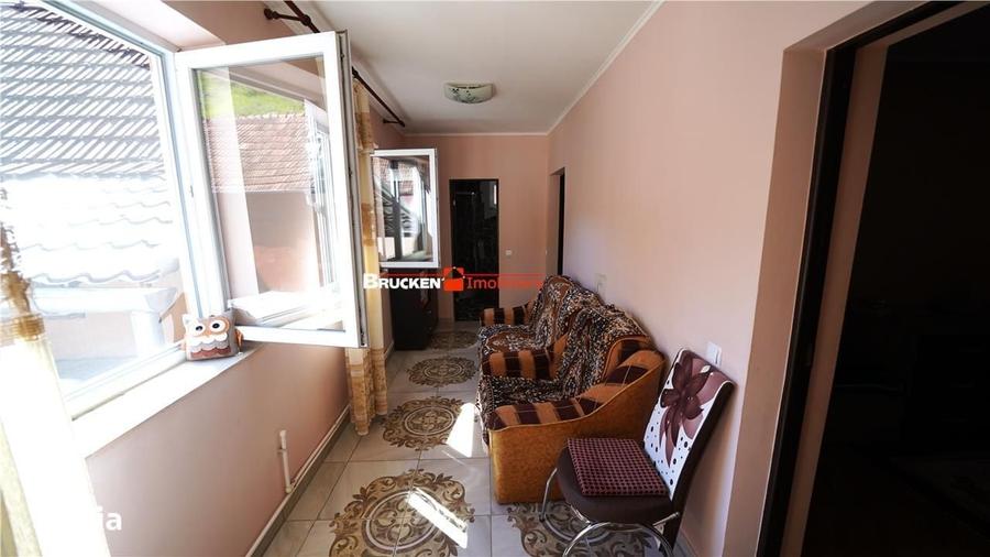 Casă cu 4 camere în Călugări