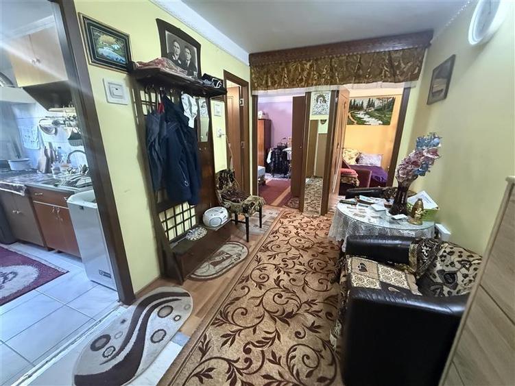 Apartament cu 2 camere decomandat în Banca Națională