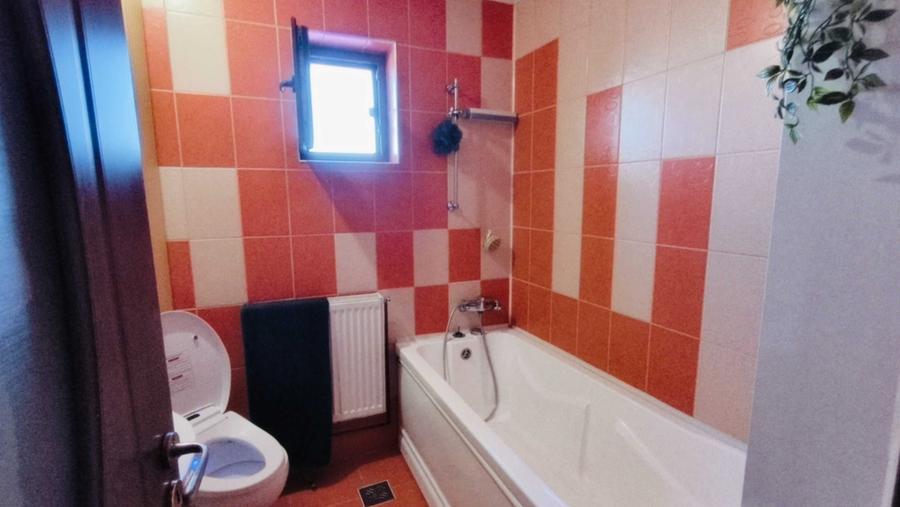 Apartament cu 3 camere decomandat în Frumoasa