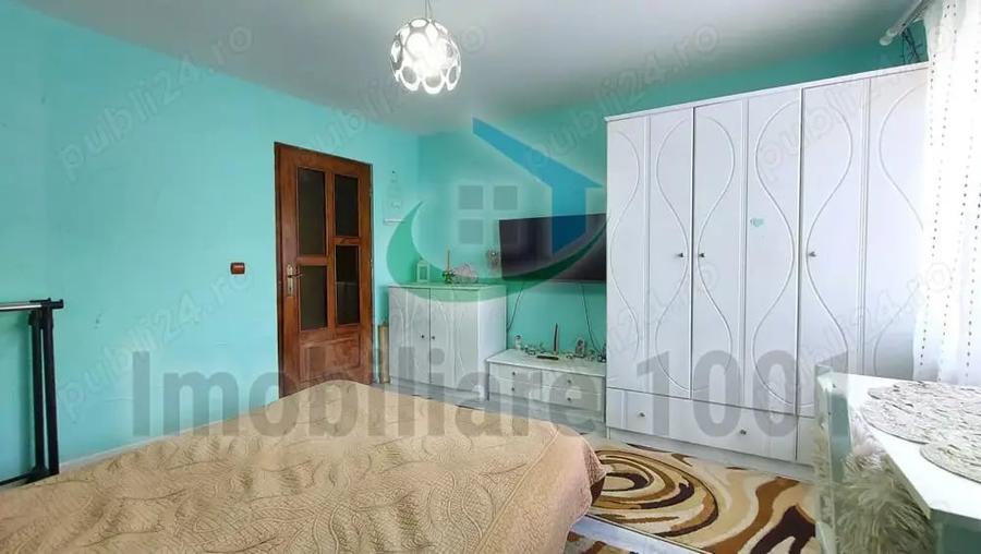 Casă cu 4 camere cu Teren 2431 Mp în Curtuiușu Mare