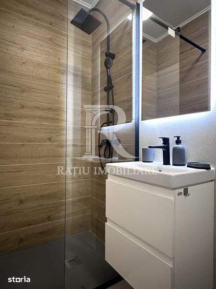 Apartament cu 3 camere decomandat în Orașul Nou
