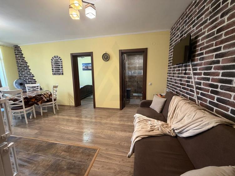 Apartament cu 3 camere decomandat, mobilat în Nord-Est