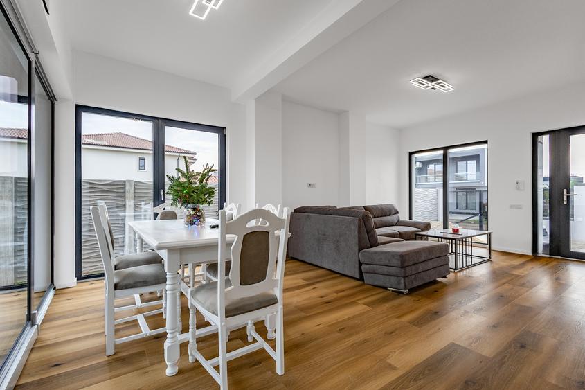 Duplex cu 3 camere cu Canalizare în Dumbrăvița