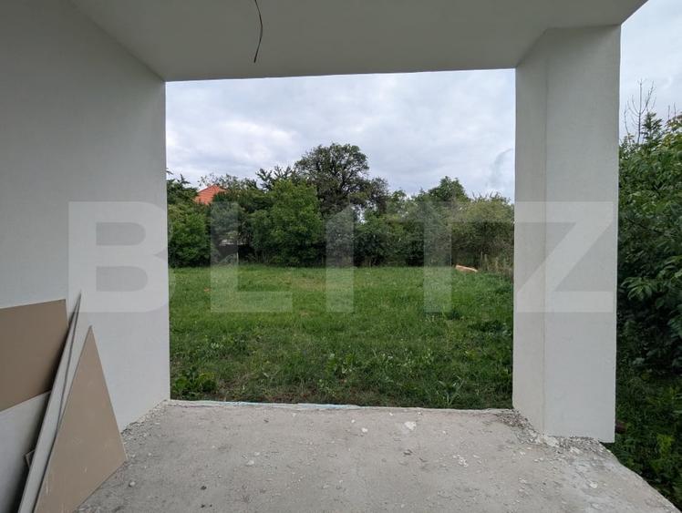 Duplex cu 4 camere cu Canalizare în Aiton