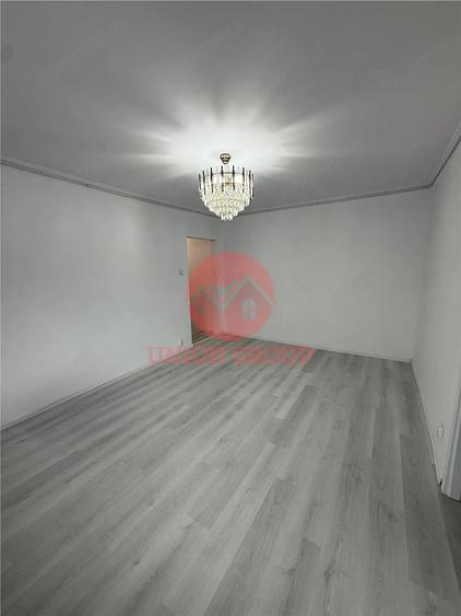 Apartament 3 camere, Semidecomandat, Zona Tomis Nord - 10