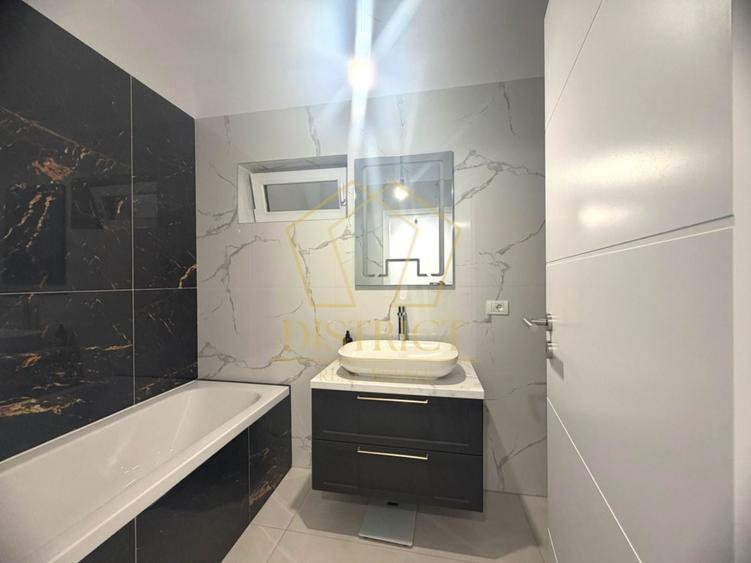 Apartament cu 3 camere semidecomandat în Giroc