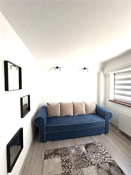 Apartament cu 3 camere decomandat, mobilat în Apollo
