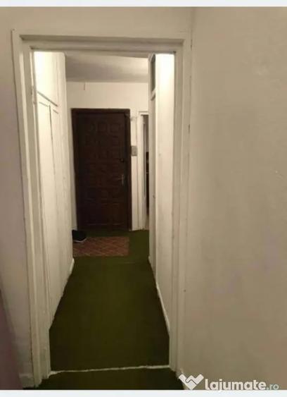 Apartament cu 3 camere decomandat în Brazda lui Novac