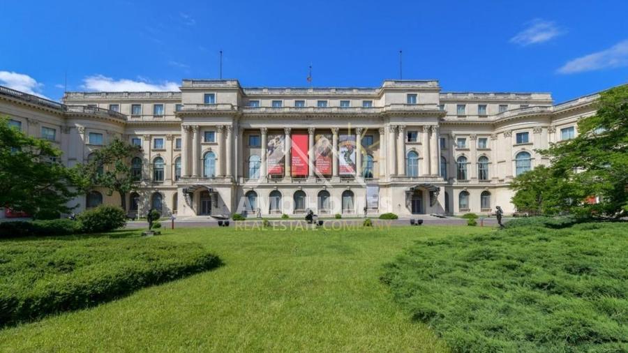 Apartament cu 2 camere decomandat în Calea Victoriei
