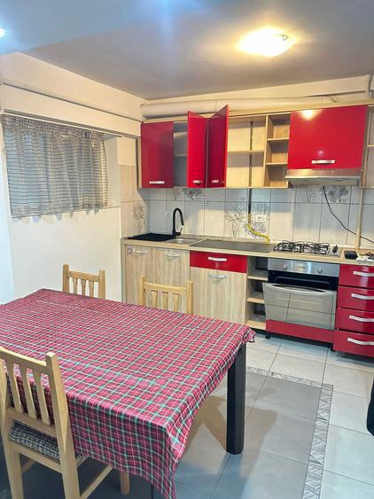 Apartament cu 3 camere decomandat în George Enescu