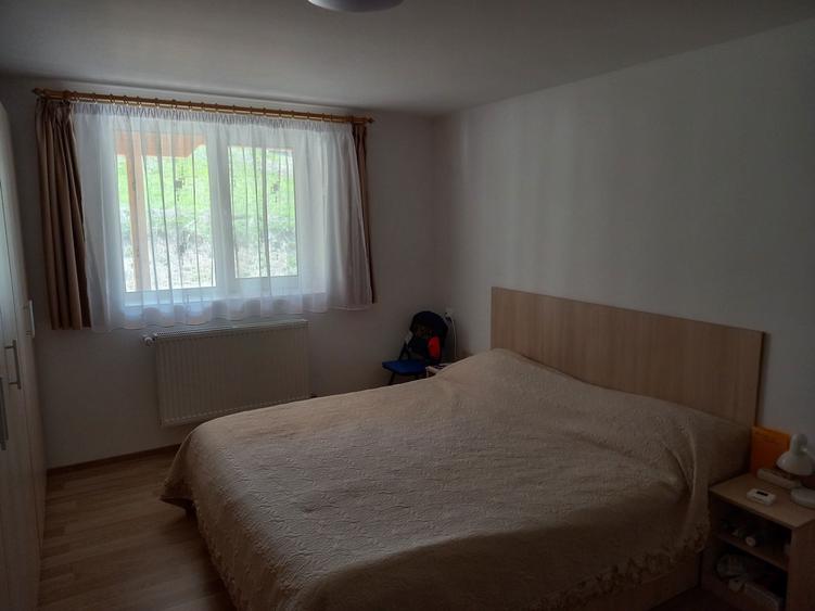 Casă cu 4 camere în Bela