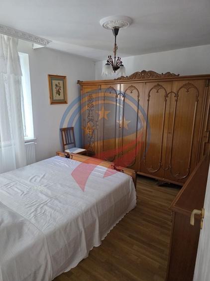 Apartament cu 2 camere semidecomandat, mobilat în Brazda lui Novac