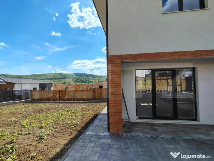 Casă cu 4 camere cu Teren 332 Mp în Chinteni
