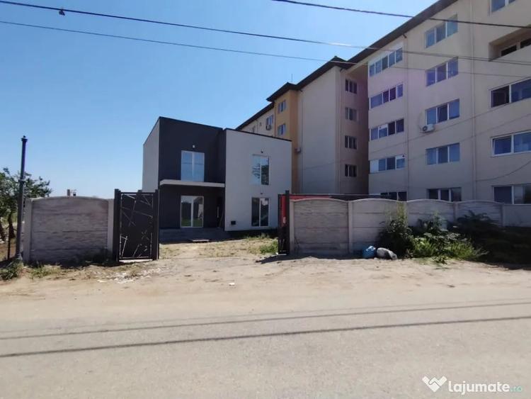 Casă cu 5 camere cu Teren 500 Mp în Central