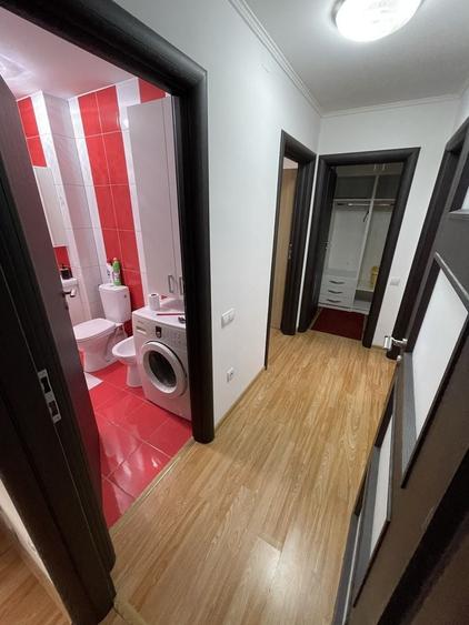 Apartament cu 3 camere decomandat în Exterior Vest