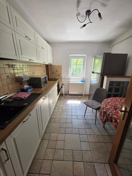 Apartament cu 4 camere decomandat în Fundeni
