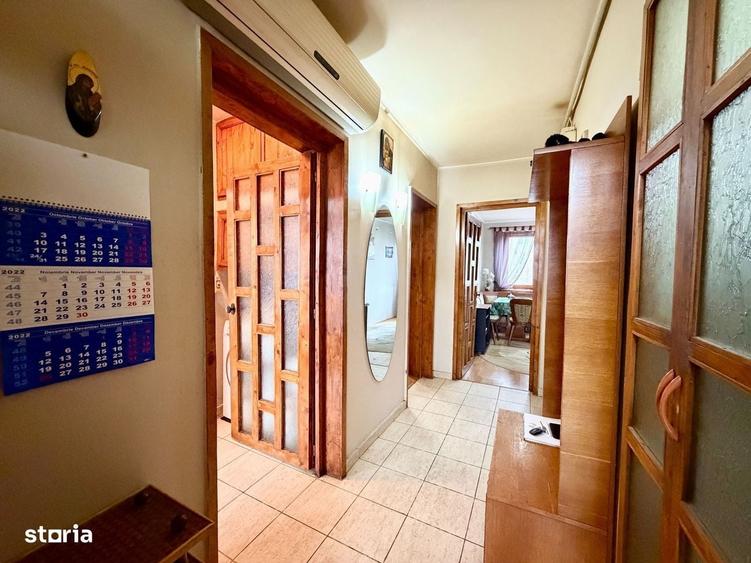 Apartament cu 3 camere decomandat în Central