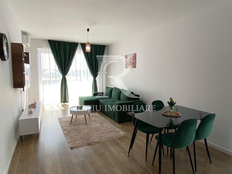 Apartament cu 3 camere decomandat, mobilat în Sud