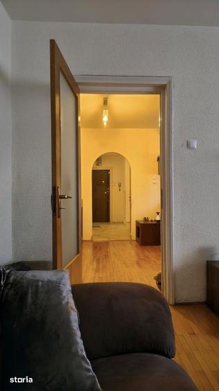 Apartament cu 4 camere decomandat în Giurgiului