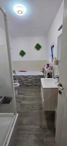 Casă cu Teren 550 Mp în Săsar