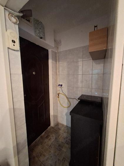 Garsonieră decomandată în Războieni
