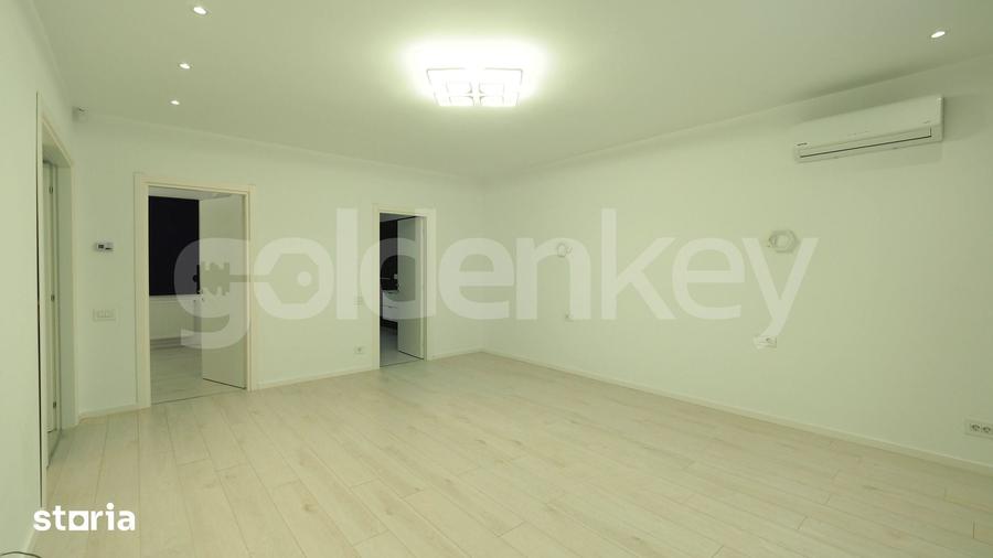 Casă cu 6 camere cu Teren 500 Mp în Central