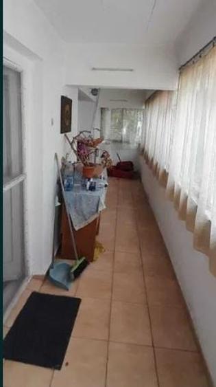 Apartament cu 4 camere semidecomandat în Iancului
