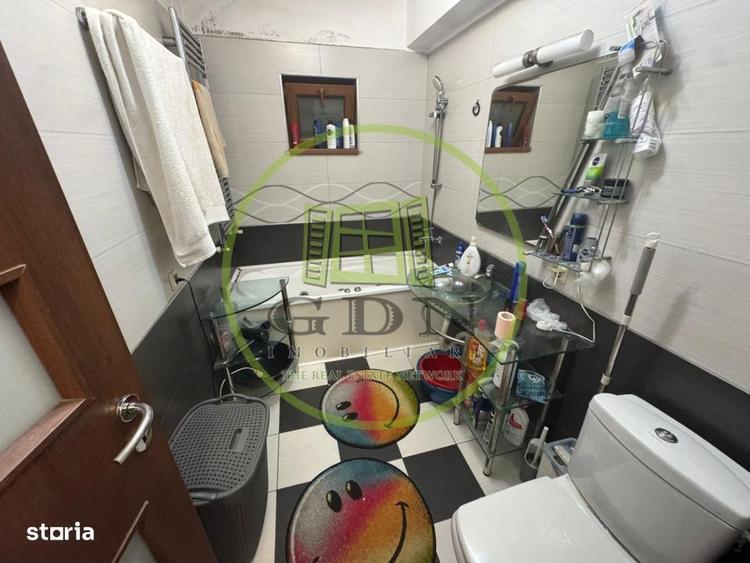 Apartament cu 3 camere semidecomandat, mobilat în Calea Severinului