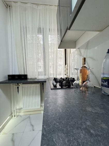Apartament cu 2 camere semidecomandat în Malu Roșu