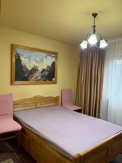 Casă cu 4 camere cu Canalizare în Exterior Vest