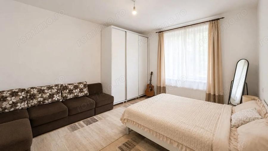 Apartament cu 4 camere semidecomandat în Brâncoveanu