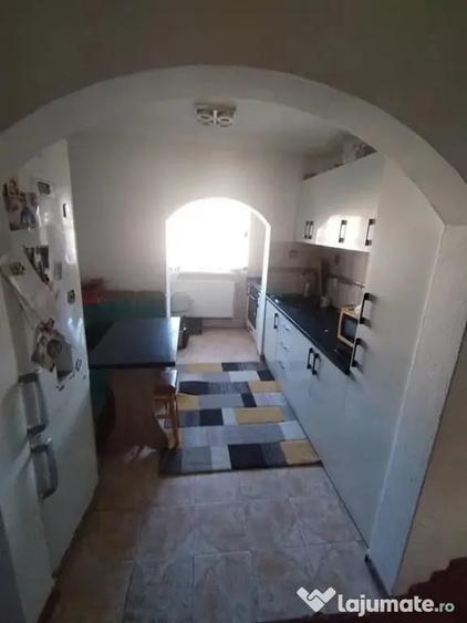 Apartament cu 2 camere decomandat în Burdujeni