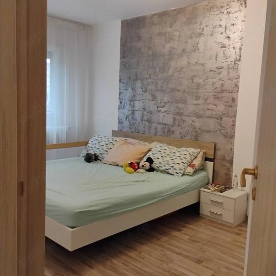 Apartament cu 3 camere decomandat în Brâncoveanu