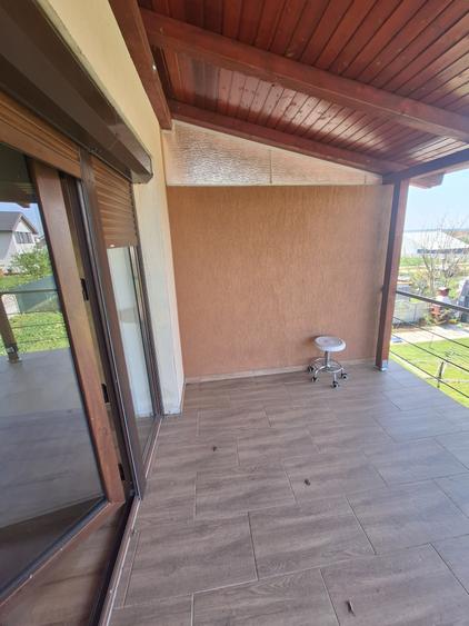Duplex cu 5 camere cu Canalizare în Giarmata