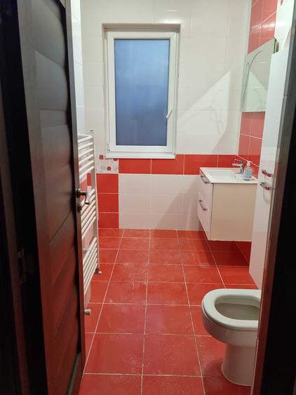 Apartament cu 3 camere în Florești