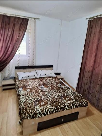 Spațiu comercial, de 400 mp, în Topleț