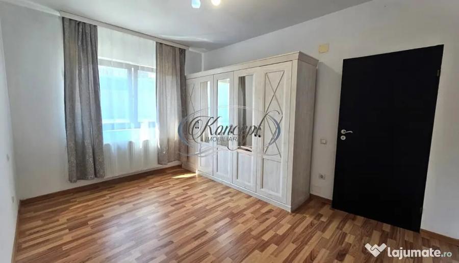 Apartament cu 3 camere semidecomandat în Europa