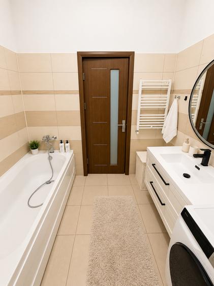 Apartament cu 2 camere decomandat în Universitate