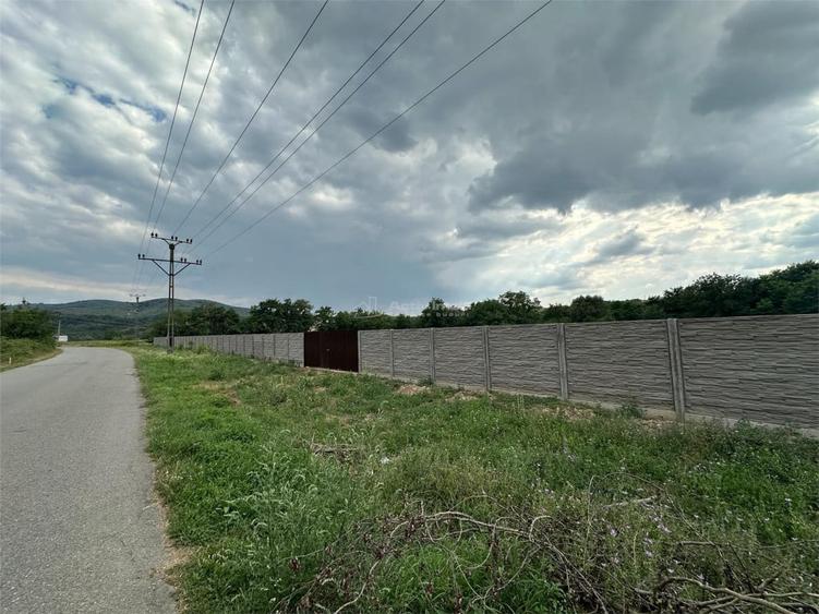 Spațiu comercial, de 8,500 mp, în Central