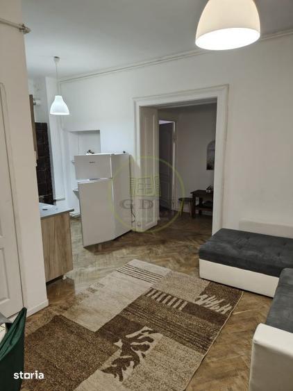 Apartament cu 3 camere, mobilat în Central