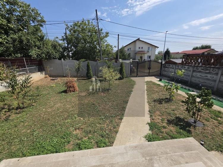 Casă individuală cu 6 camere cu Canalizare în Central