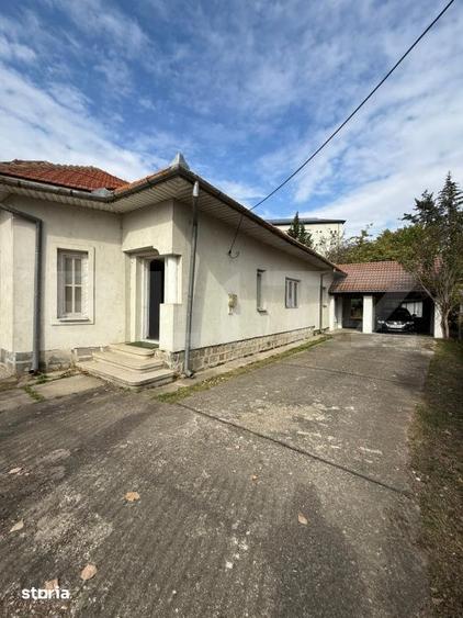 Casă cu 4 camere cu Teren 667 Mp în Central