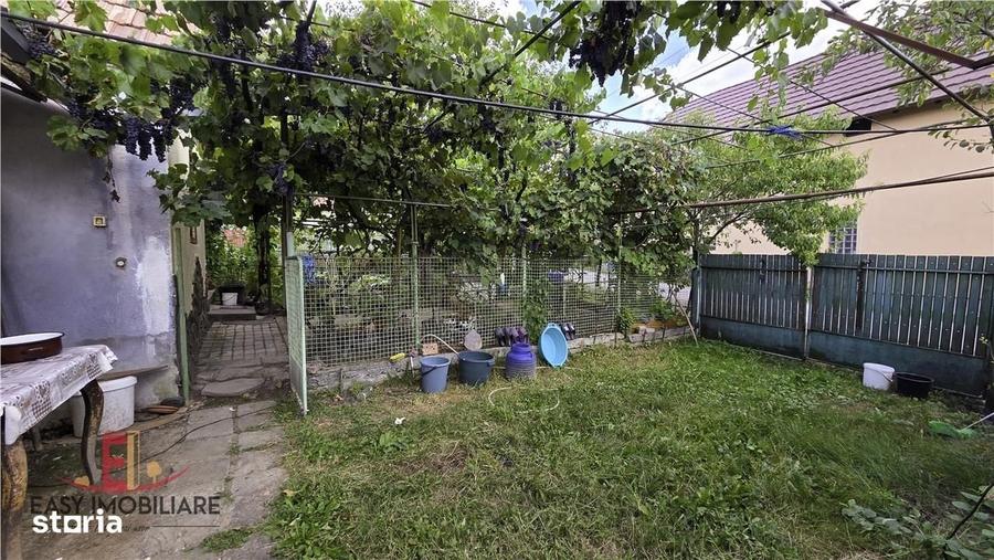 Casă cu 2 camere cu Teren 800 Mp în Păsăreni