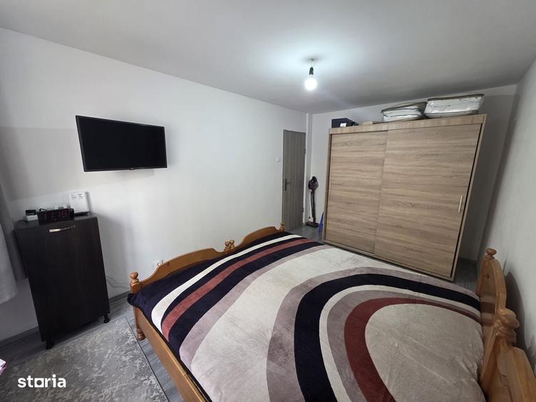 Apartament cu 3 camere în Florilor