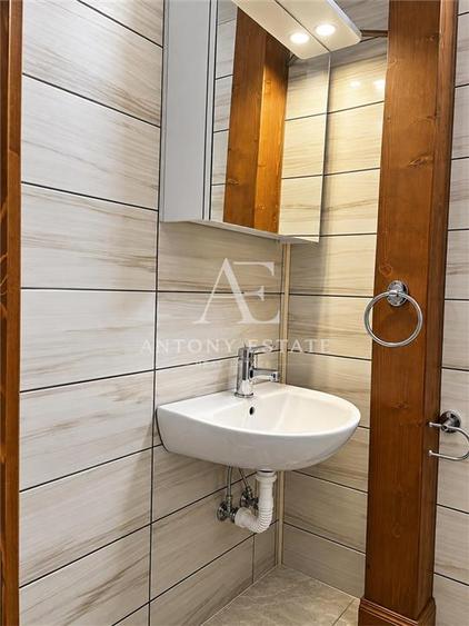 Apartament cu 3 camere semidecomandat, mobilat în Ultracentral