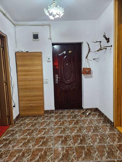 Apartament cu 2 camere decomandat în Florești