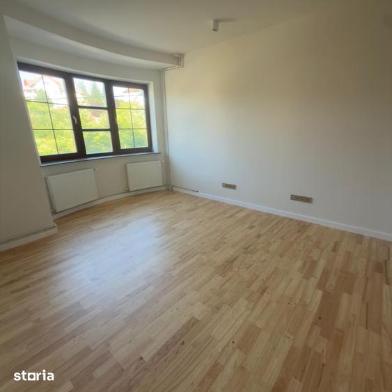 Spațiu comercial, de 309 mp, în Central
