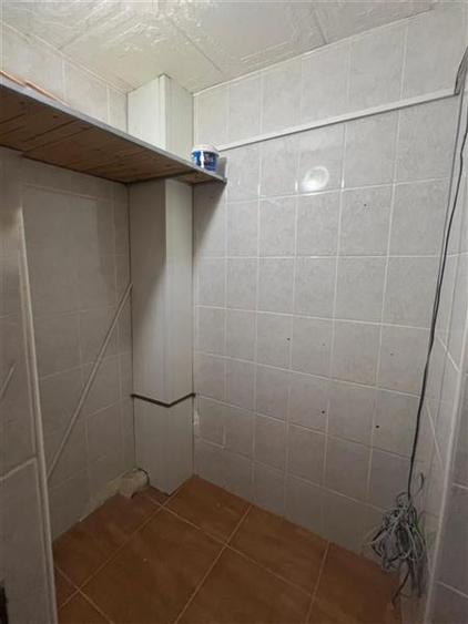 Apartament cu 3 camere decomandat, mobilat în Nicolina